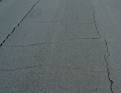Example of shrinkage cracking resulting from problems with cement-treated base.